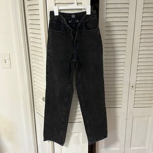BDG high rise baggy jeans. Size 25. Black w/ blue stitching.
